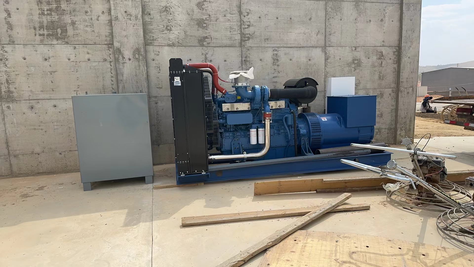 貴州發電機組廠家：柴油發電機冷卻液的更換周期是多久？